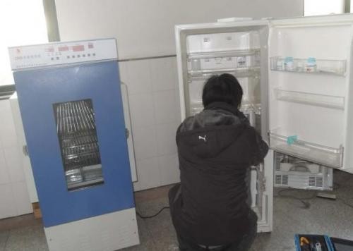 廣州埃利斯AILISI制冰機維修24小時上門服務(如何消除制冰機冰堵)